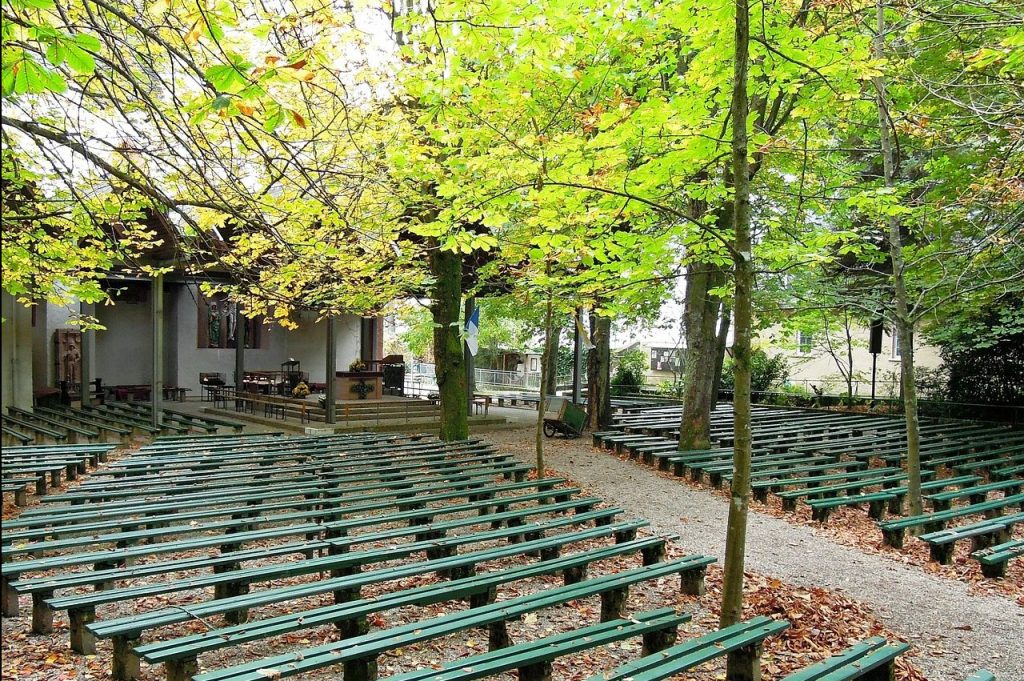 Theaters Under the Open Sky Theaters Under the Open Sky